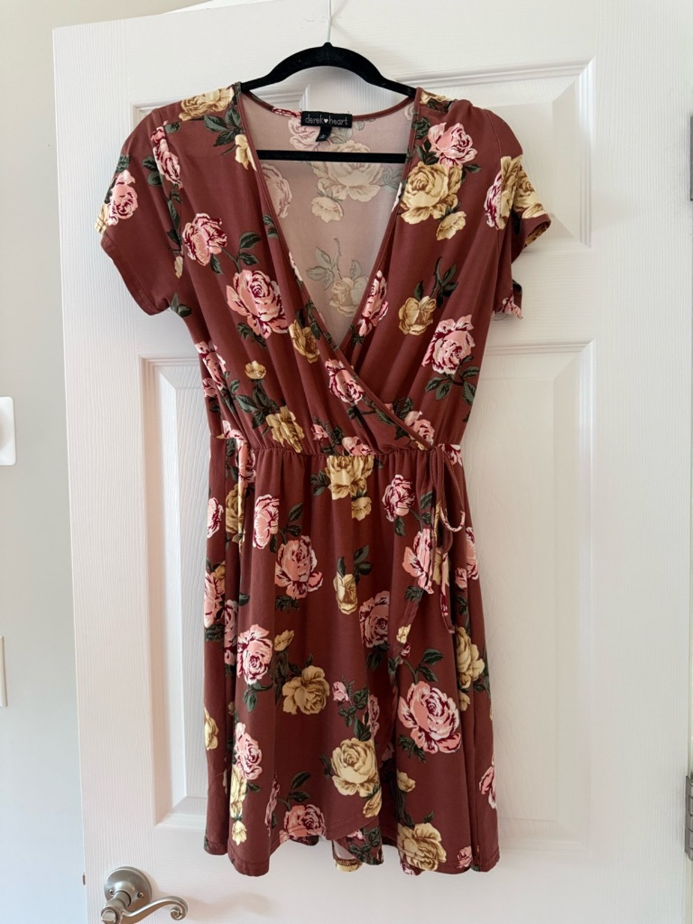 Floral Wrap Dress ** Bundle 5+ items and name your offer!!! 💖💞